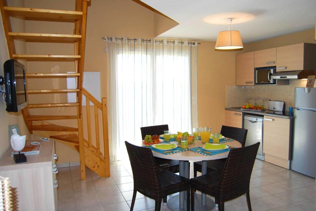 Lagrange Grand Bleu Vacances - Residence Le Mas De Torreilles Kamer foto
